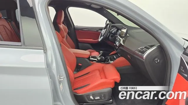 BMW X4M (G02) 2023 Светло-серебряный цвет из Кореи, фото 2