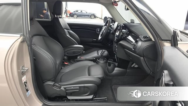 Mini Cooper 2022 Песочный из Кореи, фото 2