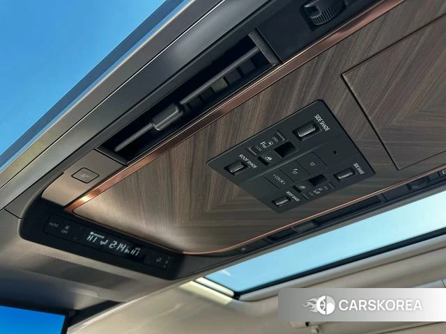 Lexus LM 2025 Черный из Китая, фото 2