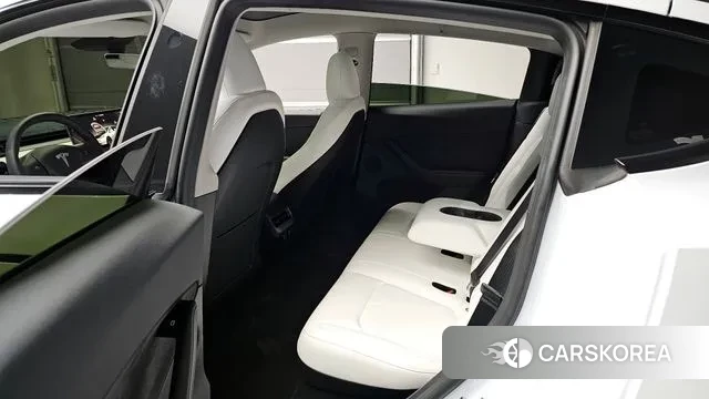 Tesla Model Y 2024 Белый из Кореи, фото 2