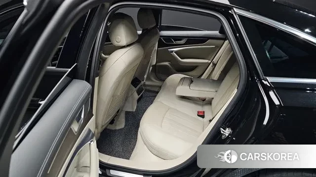 Audi A6 (C8) 2021 Черный из Кореи, фото 2