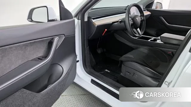 Tesla Model Y 2021 Белый из Кореи, фото 2