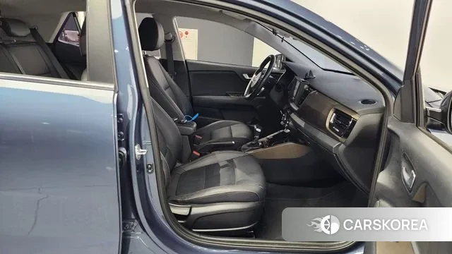 Kia Stonic 2018 Синий из Кореи, фото 2