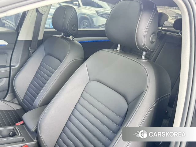 Volkswagen Magotan 2025 Черный из Китая, фото 2