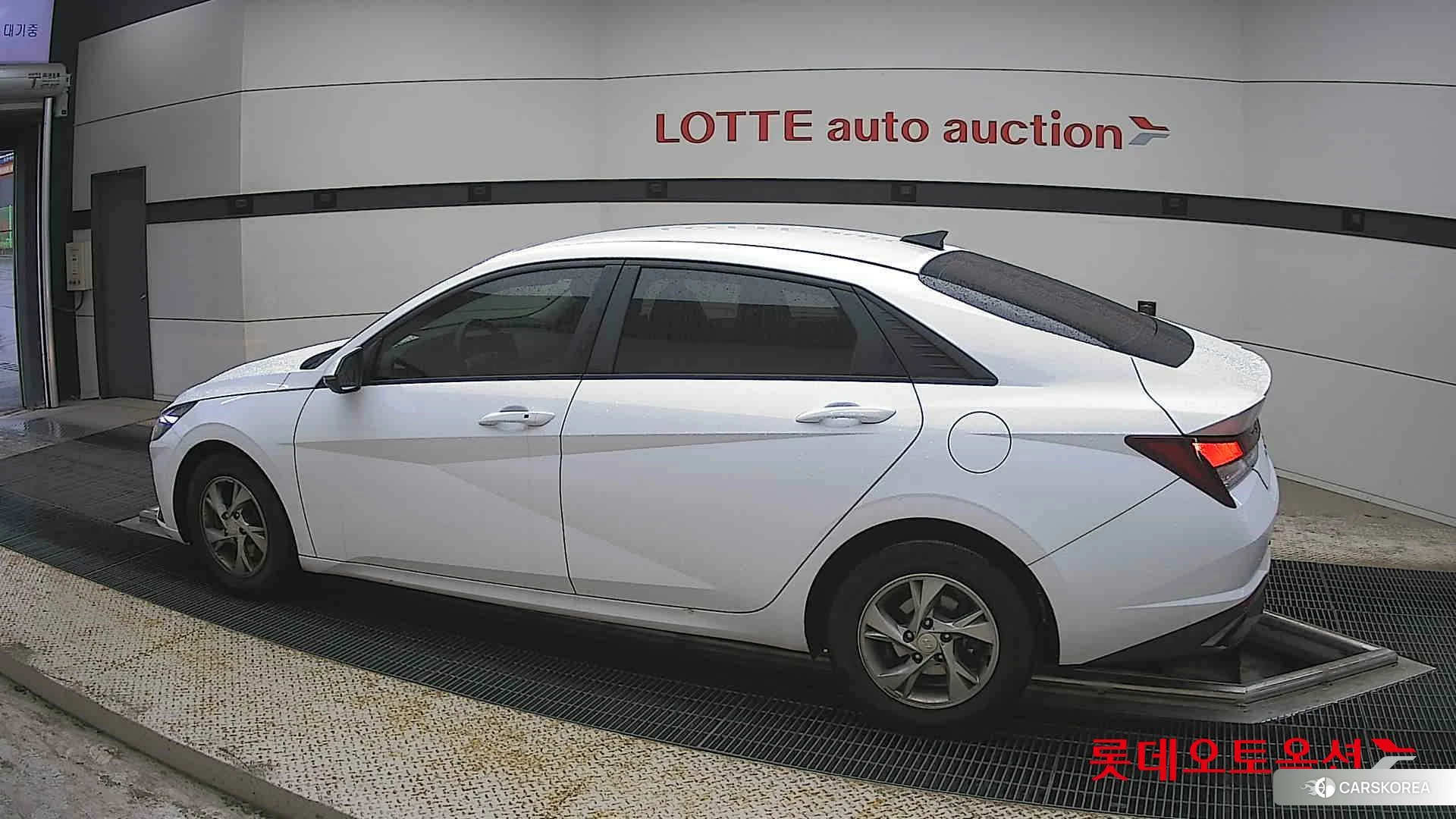 Hyundai Avante 2021 Polar White из Кореи, фото 2