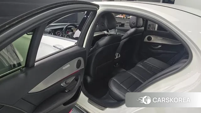 Mercedes-Benz E-Class W213 2019 Белый из Кореи, фото 2