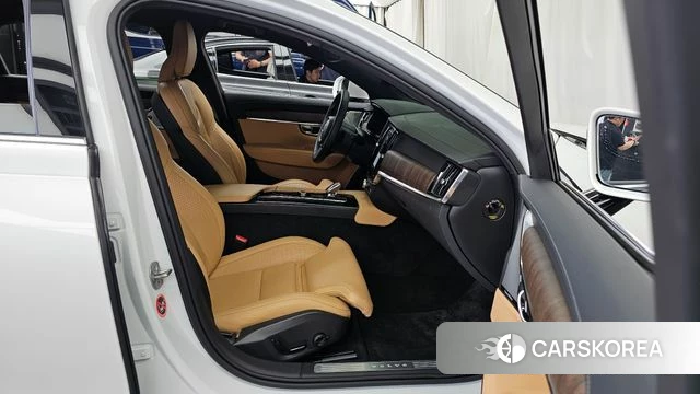 Volvo S90 2024 Белый из Кореи, фото 2