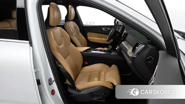 Volvo XC60 second Generation 2018 Белый из Кореи, фото 2