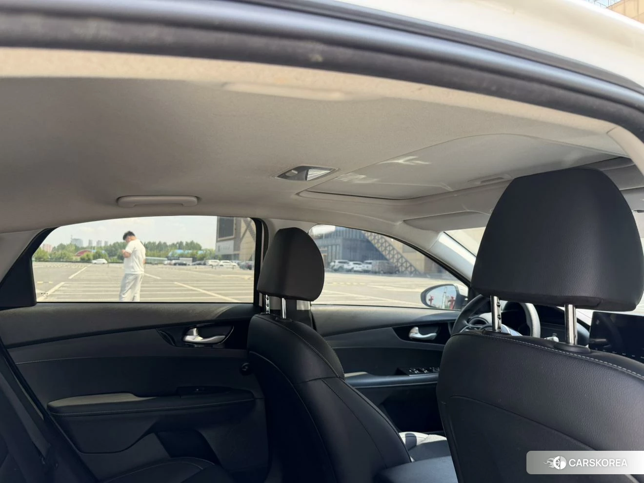 Kia K3 2021 Белый из Китая, фото 2