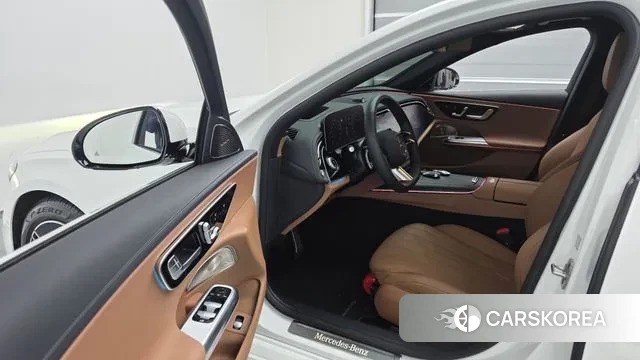 Mercedes-Benz E-Class W214 2025 Белый из Кореи, фото 2