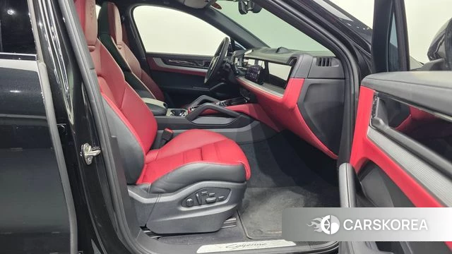 Porsche Cayenne (PO536) 2025 Черный из Кореи, фото 2