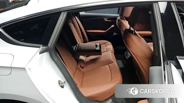 Audi A5 (F5) 2022 Белый из Кореи, фото 2