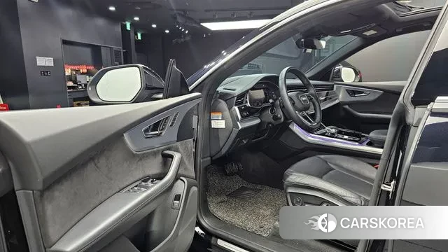 Audi Q8 (4M) 2021 Черный из Кореи, фото 2