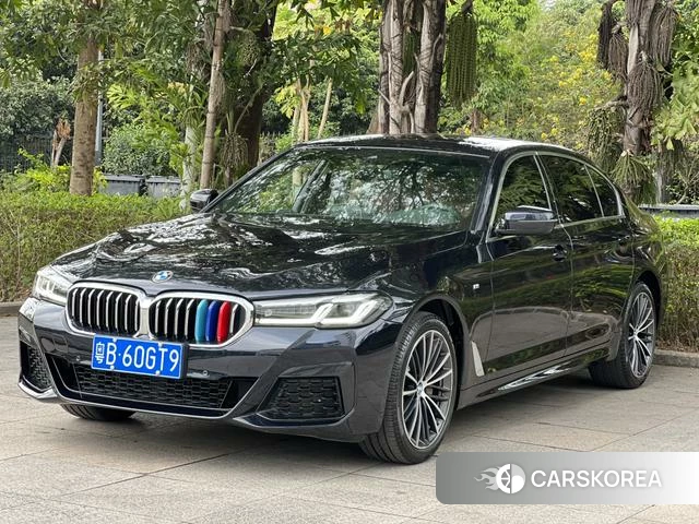 BMW 5 series 2022 Черный из Китая, фото 2