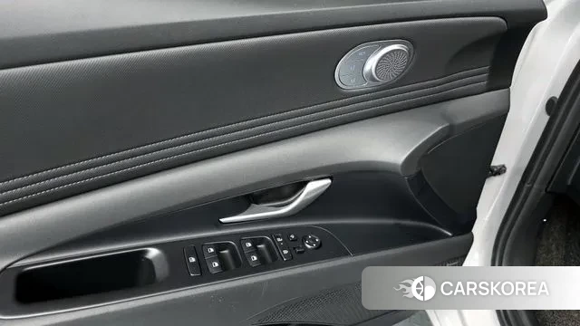 Hyundai The New Avante (CN7) 2025 Серебристо-серый из Кореи, фото 2