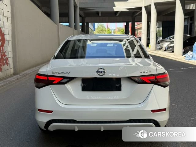 Nissan Xuan Yi 2023 Белый из Китая, фото 2