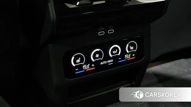 BMW 5 Series (G60) 2025 Черный из Кореи, фото 2