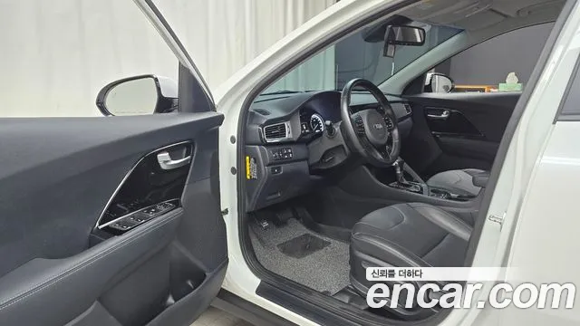 Kia Niro 2018 Белый из Кореи, фото 2