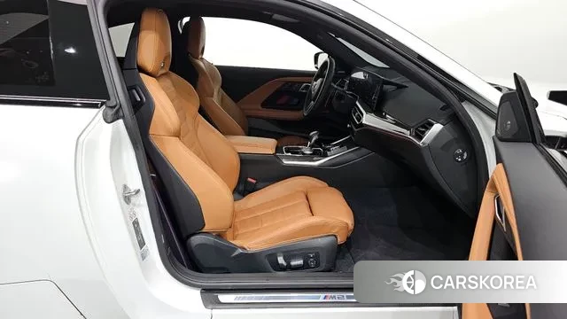 BMW M2 (G87) 2024 Белый из Кореи, фото 2