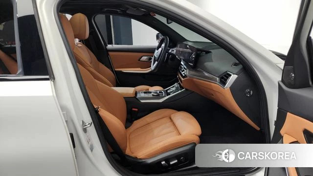 BMW 3 Series (G20) 2023 Белый из Кореи, фото 2