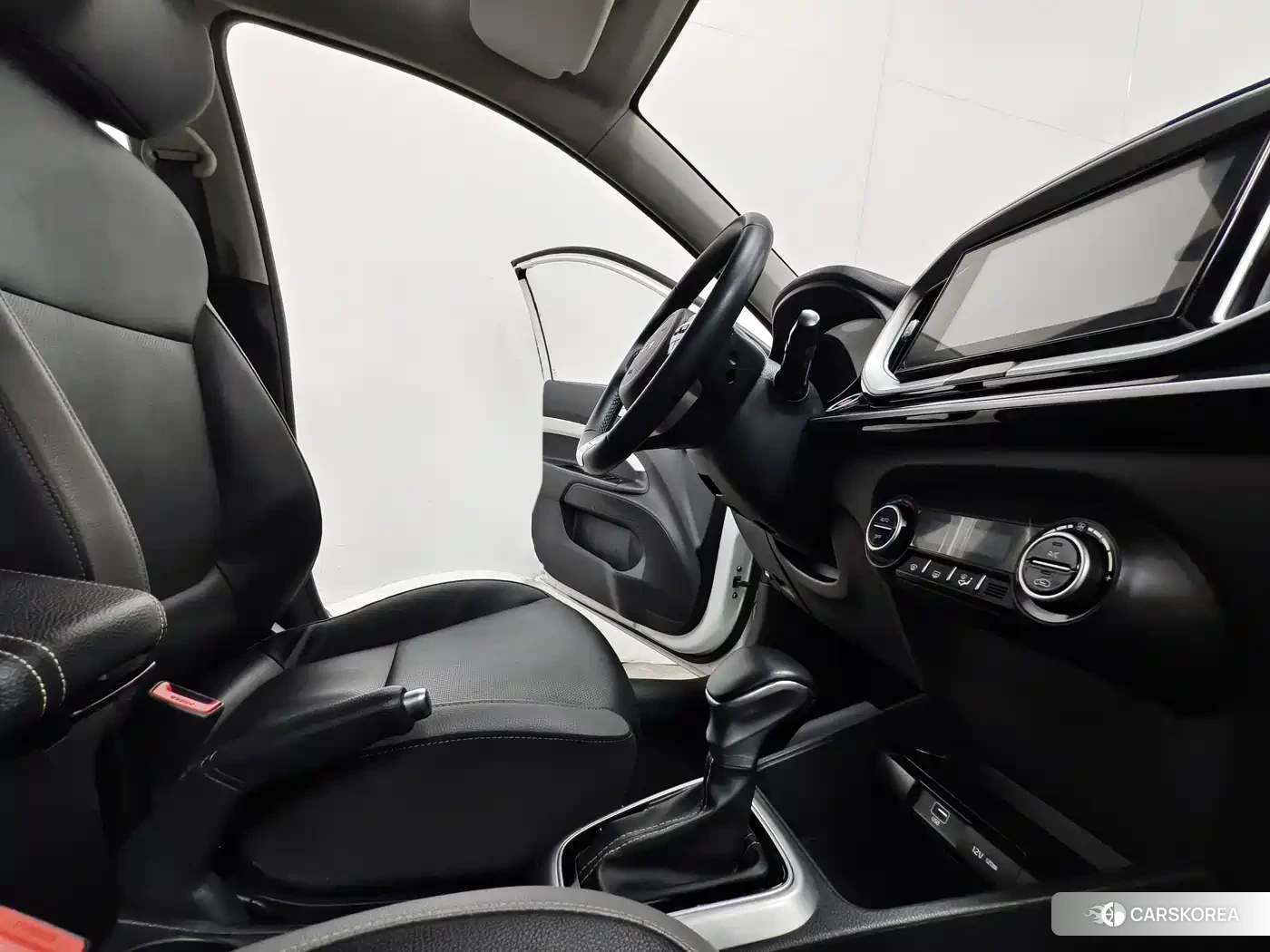 Kia KX1 2023 Белый из Китая, фото 2