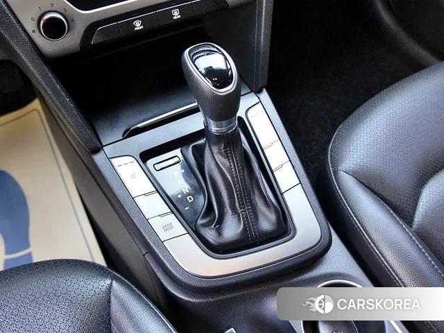 Hyundai Avante AD 2018 Белый из Кореи, фото 2