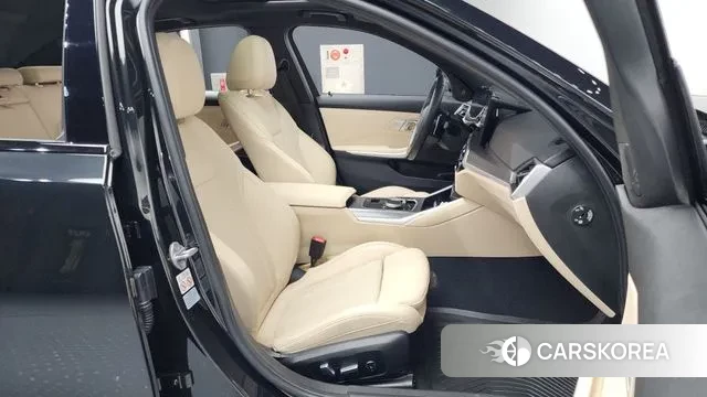 BMW 3 Series (G20) 2023 Черный из Кореи, фото 2