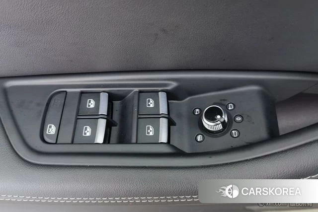 Audi A4L 2024 Белый из Китая, фото 2