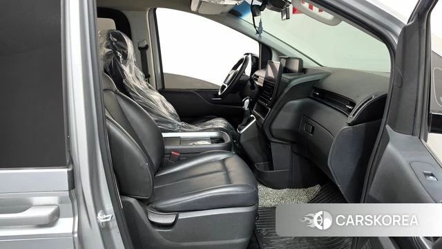 Hyundai Staria 2021 Серебряный из Кореи, фото 2
