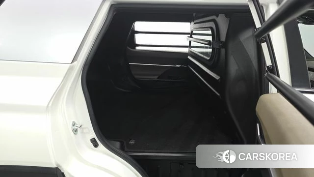 Ssangyong Torres 2023 Белый из Кореи, фото 2