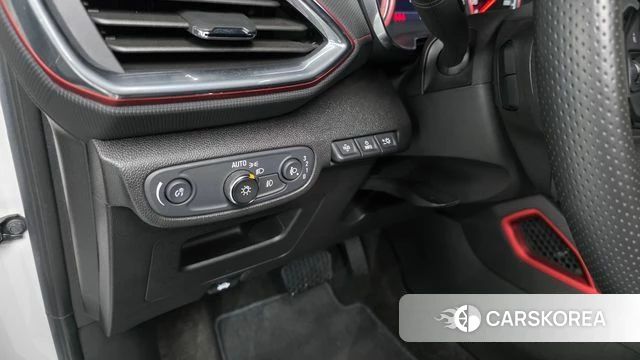 Chevrolet (GM Daewoo) Trailblazer 2022 Белый из Кореи, фото 2