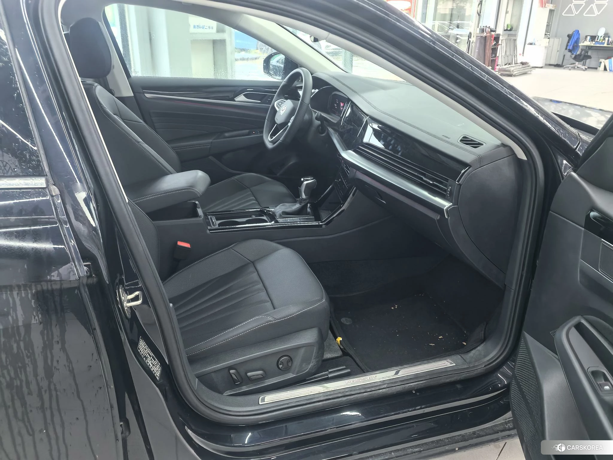 Volkswagen Passat 2024 Черный из Китая, фото 2
