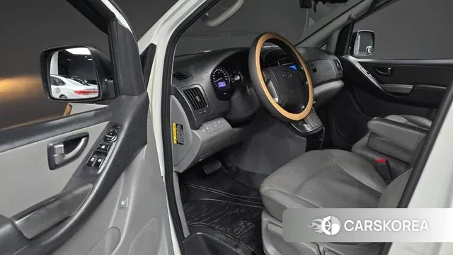 Hyundai The New Grand Starex 2018 Белый из Кореи, фото 2