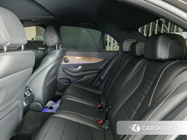 Mercedes-Benz E-Class W213 2021 Черный из Кореи, фото 2