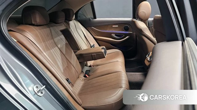 Mercedes-Benz E-Class W213 2019 Серый из Кореи, фото 2