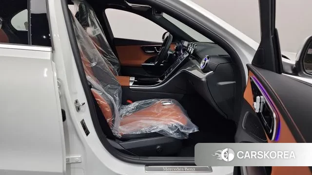 Mercedes-Benz C-Class W206 2025 Белый из Кореи, фото 2