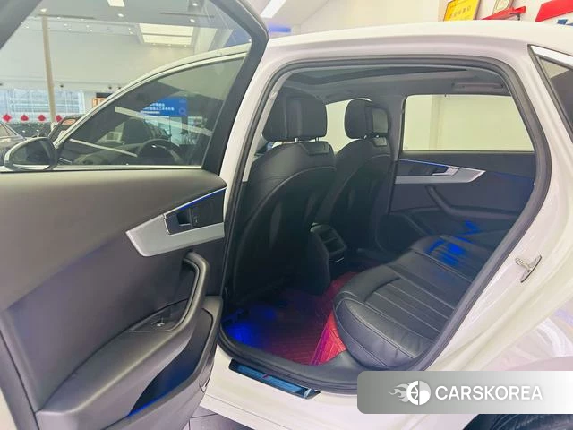 Audi A4L 2021 Белый из Китая, фото 2