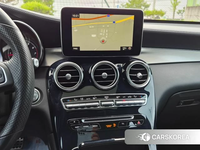 Mercedes-Benz GLC-Class X253 2019 Белый из Кореи, фото 2
