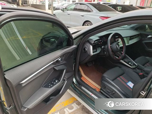 Audi A3 2023 Зеленый из Китая, фото 2
