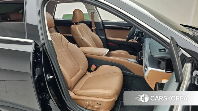 Hyundai Grandeur Hybrid (GN7) 2023 Черный из Кореи, фото 2