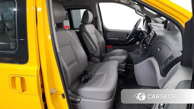 Hyundai The New Grand Starex 2018 Желтый из Кореи, фото 2