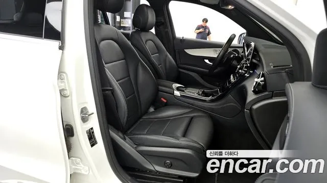 Mercedes-Benz GLC-Class X253 2021 Белый из Кореи, фото 2