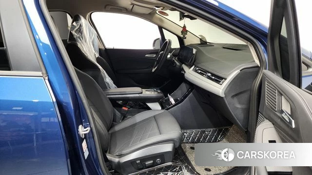 BMW 2 Series Active Tourer (U06) 2023 Синий из Кореи, фото 2