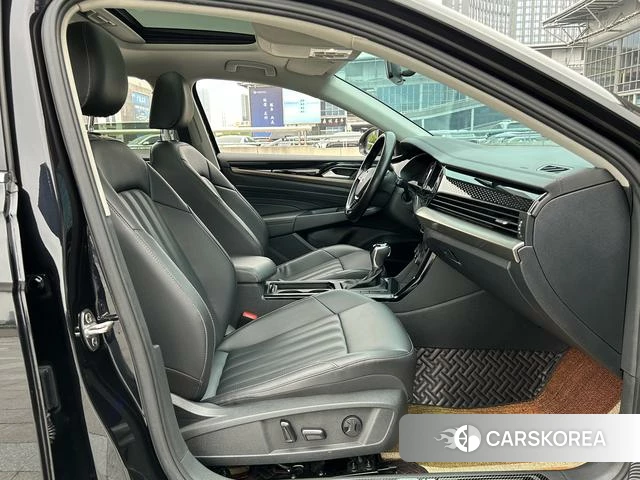 Volkswagen Passat 2021 Черный из Китая, фото 2