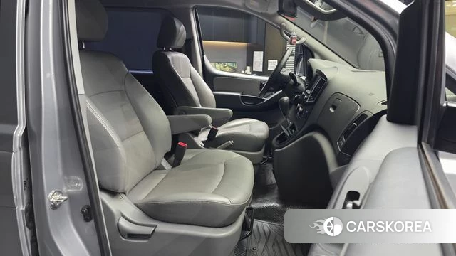 Hyundai The New Grand Starex 2018 Серебристо-серый из Кореи, фото 2