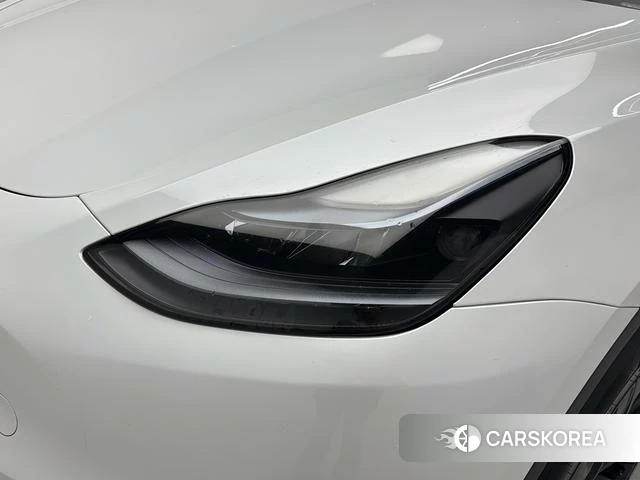 Tesla Model Y 2023 Белый из Китая, фото 2