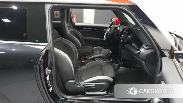 Mini Cooper S 2022 Черный из Кореи, фото 2
