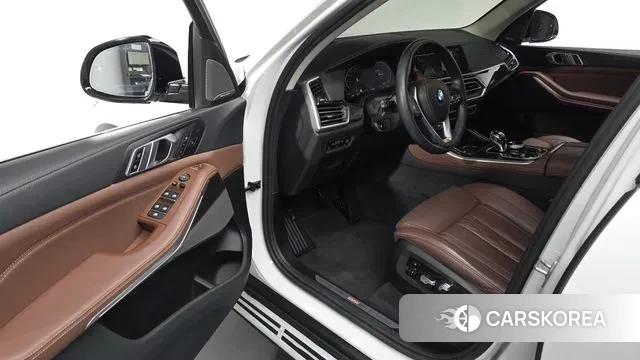 BMW X5 (G05) 2022 Белый из Кореи, фото 2