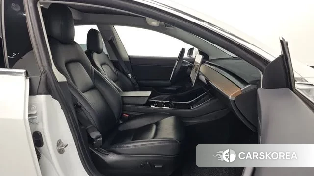 Tesla Model 3 2020 Белый из Кореи, фото 2