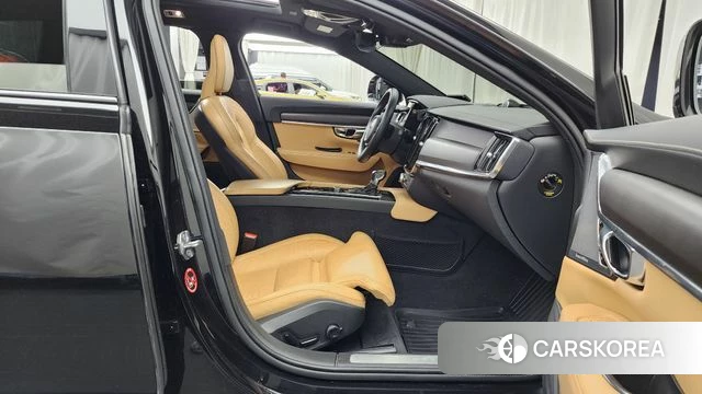 Volvo V90 Cross-Country 2019 Черный из Кореи, фото 2